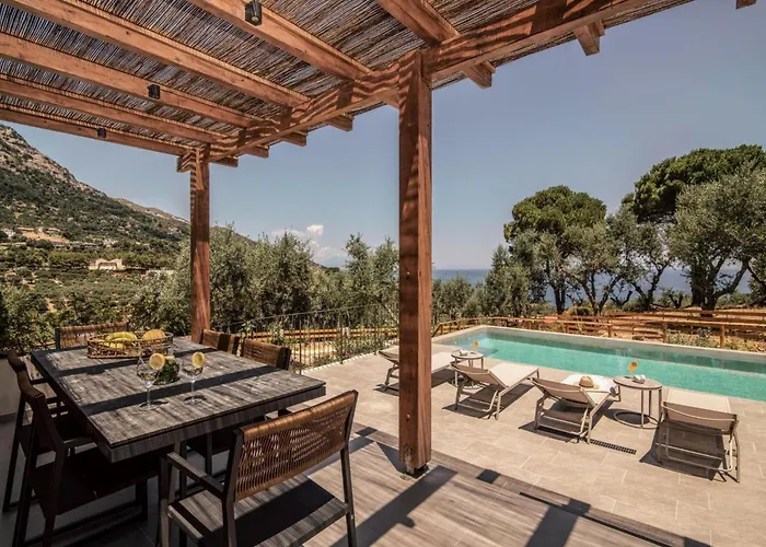 In Zakynthos With Private Pool & Views Vila