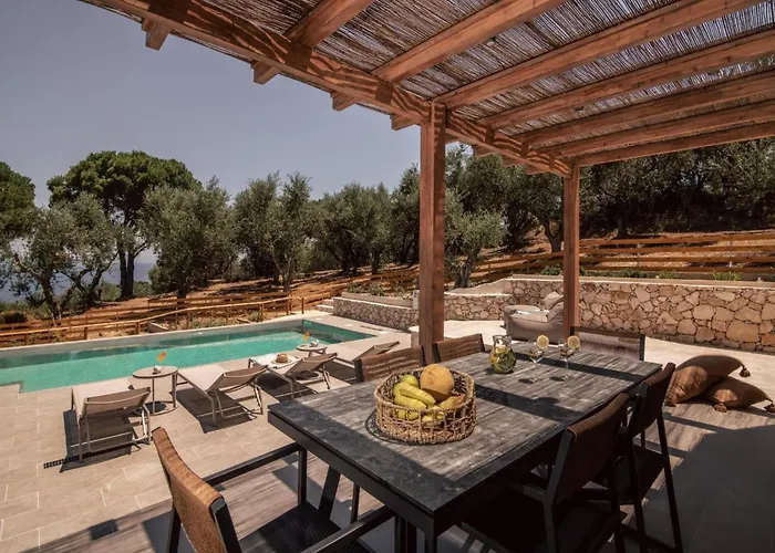 Vila In Zakynthos With Private Pool & Views *