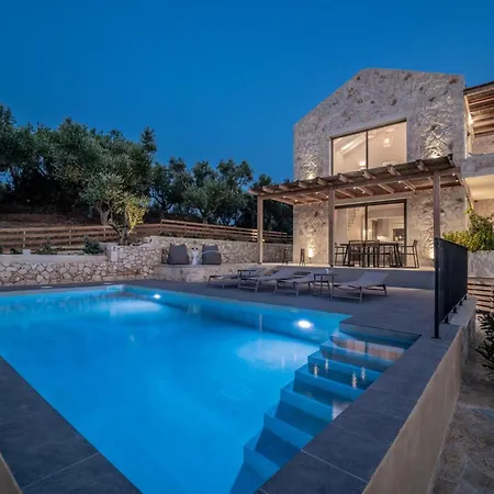 Villa In Zakynthos With Private Pool & Views *